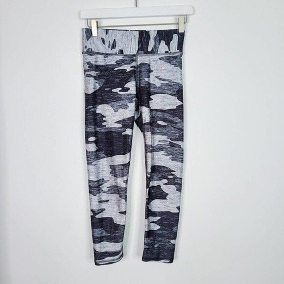TEREZ‎ Pants Womens Small Heather Black Gray Camo Hi-Shine Capri Leggings - Picture 2 of 8
